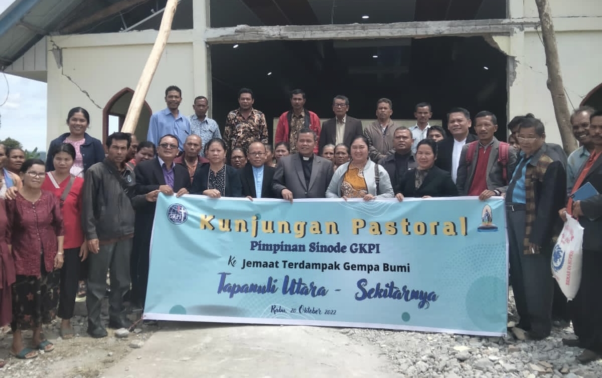 Pimpinan Sinode GKPI Kunjungan Kasih ke Korban Gempa di Tapanuli Utara