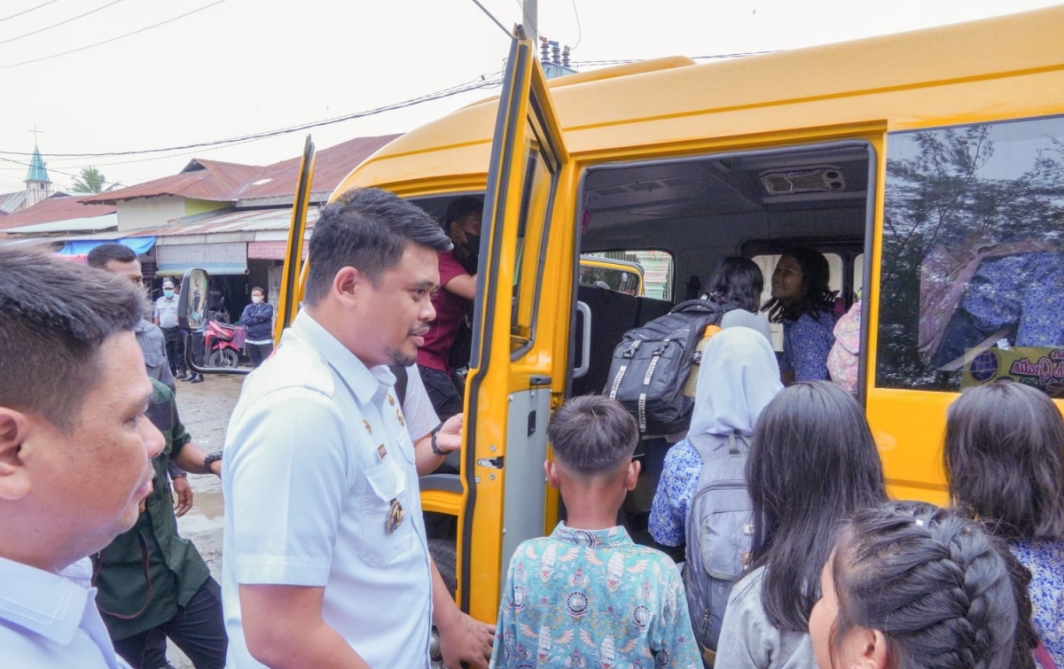 Bobby Realisasikan Janji Sediakan Bus Antar Jemput Sekolah Gratis Anak ...