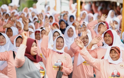 Lapak Ganjar, Kredit Lapak, dan Kredit Murah Gaet Hati Emak-Emak di Binjai