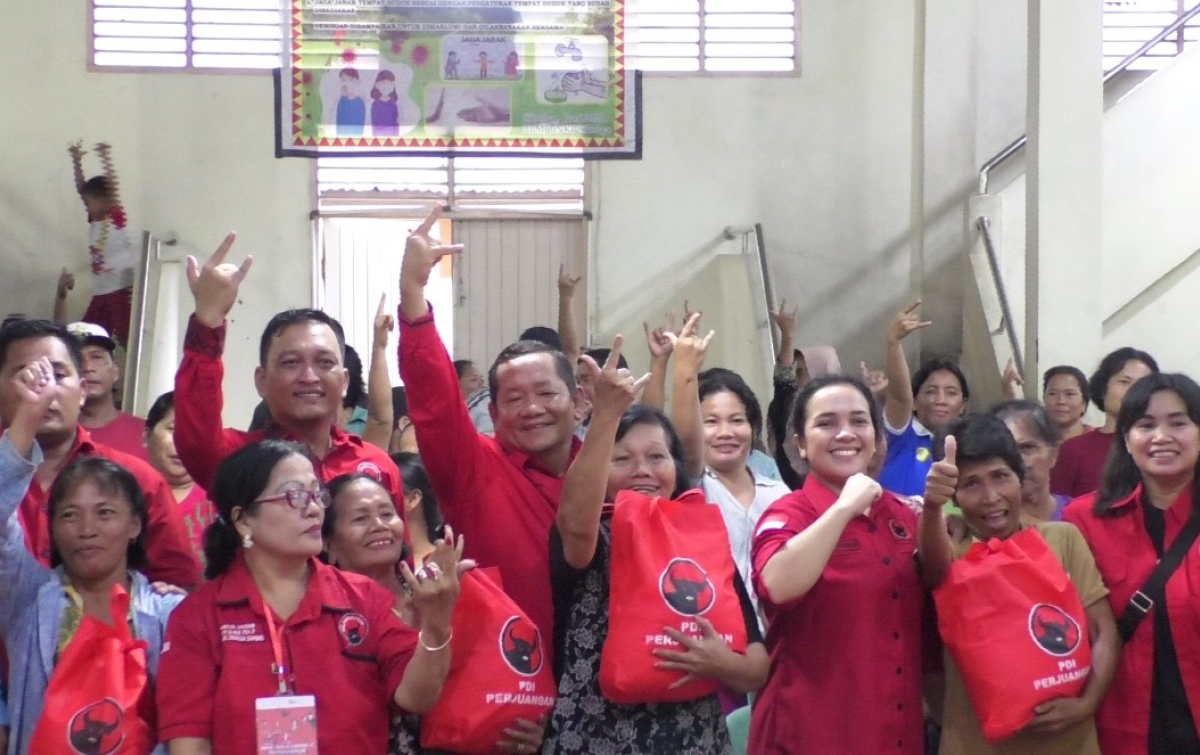 Bawa 1.000 Paket Sembako, PDI Perjuangan Sumut Sapa Wong Cilik di Kota Sibolga