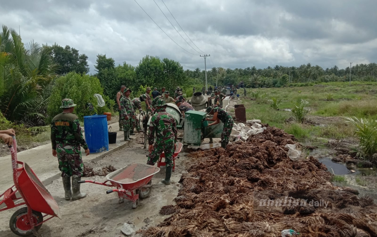 Pembangunan Jalan Program TMMD Menghubungkan Antar Desa