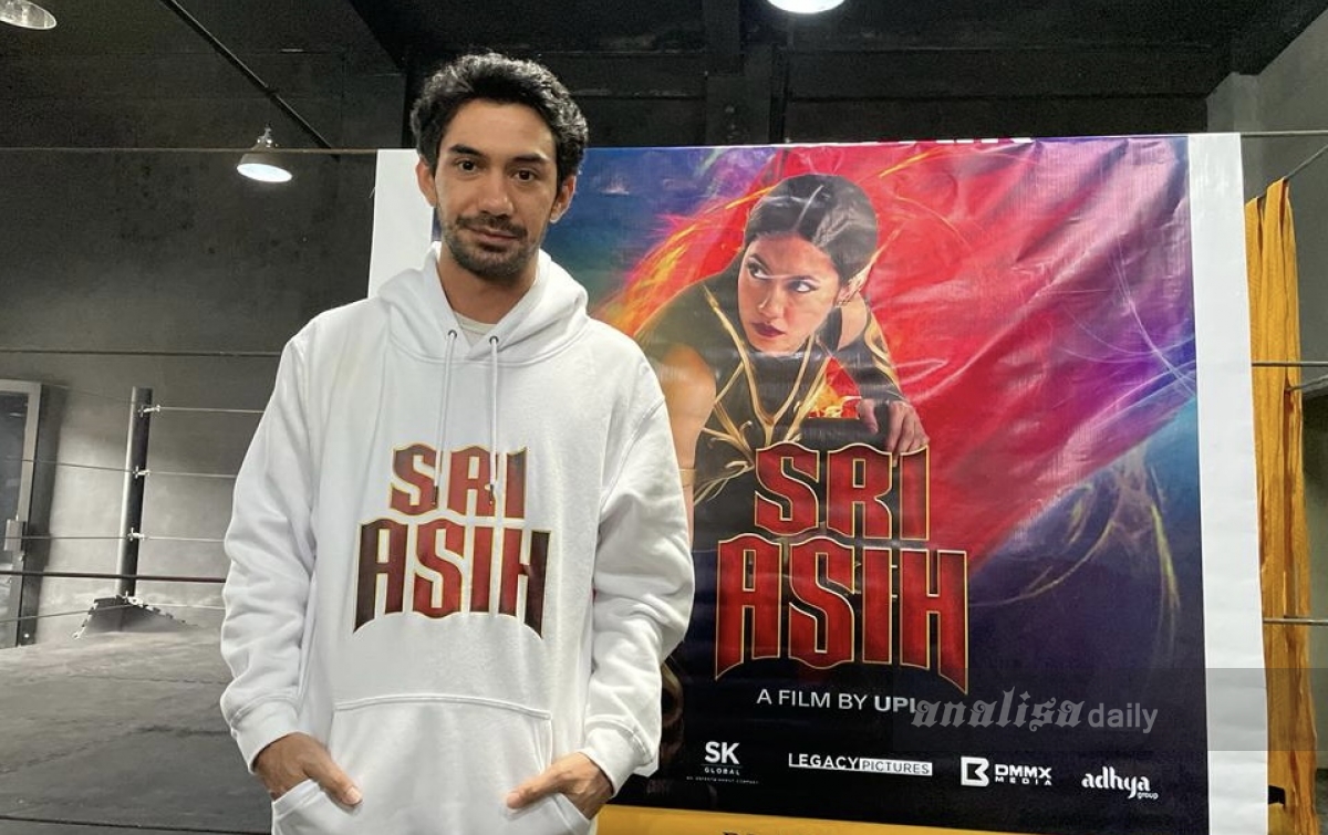 Reza Rahadian: Sri Asih, Film Superhero Perempuan Pertama Disutradarai Perempuan