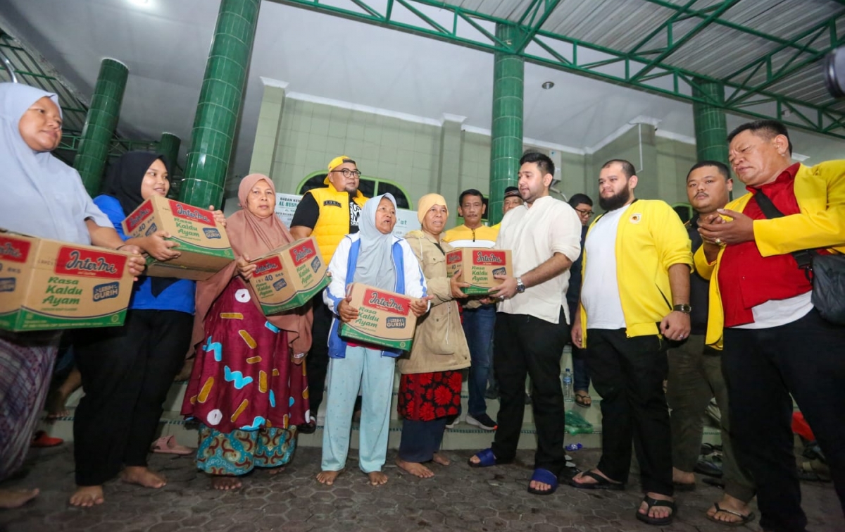 Kerja Pertama Setelah Terpilih, Rahmaddian Shah Bantu Warga Terdampak Banjir