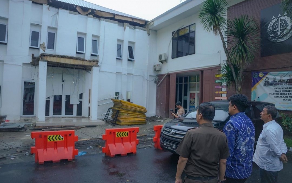 Dinas PKP2R Sikapi Instruksi Bobby Soal Gedung Kejari Medan Roboh, Putus Kontrak