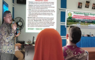Pemberdayaan UMK Tanjung Rejo Melalui Manajemen Usaha dan Tata Kelola Pemasaran