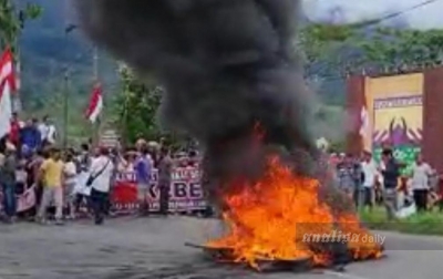 Demo di Bumper Sibolangit Lumpuhkan Arus Lalu Lintas Medan-Berastagi