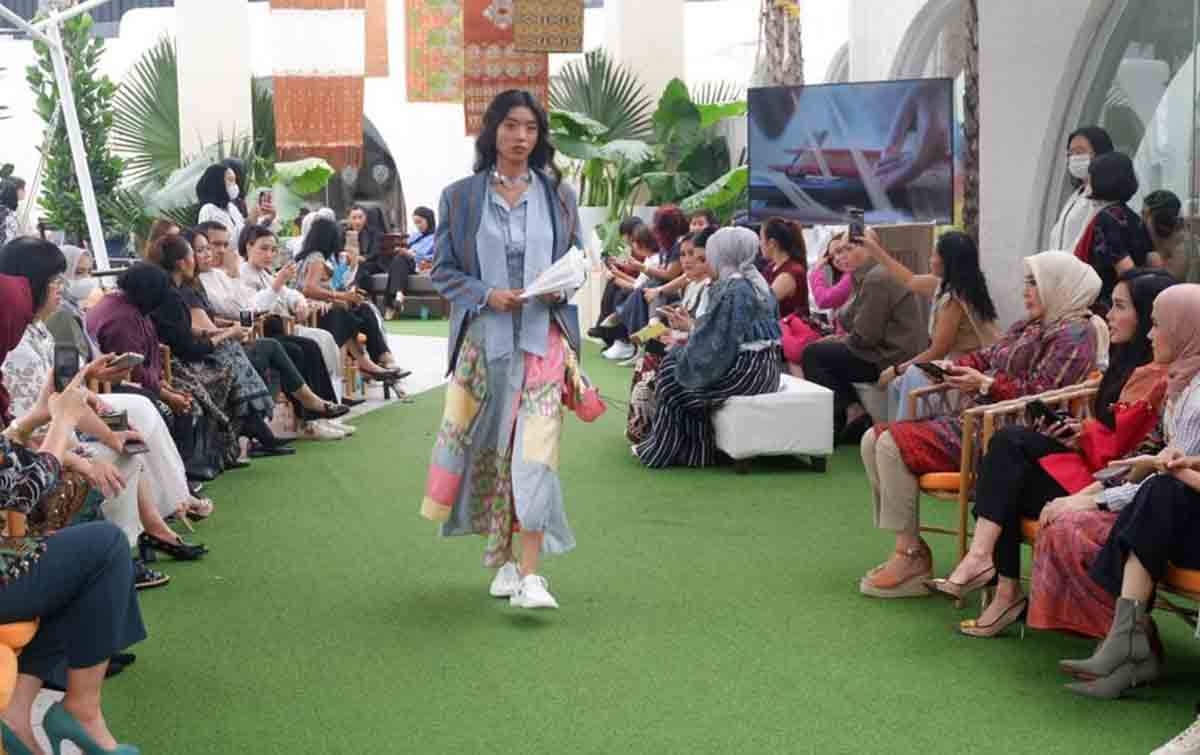 Dukung Industri Kreatif, BRI Kolaborasi dengan Cita Tenun Indonesia Garap Pameran ANTOLOGI