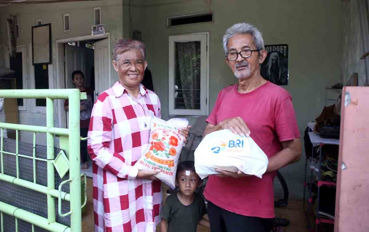 Berbagi Kasih di Hari Natal, BRI Salurkan Paket Sembako dan Santunan di Regional Office Seluruh Indonesia
