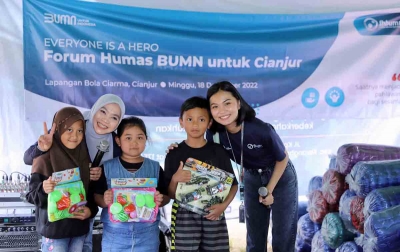 Jalankan Aktivitas Trauma Healing,  Forum Humas BUMN Gelar Nobar untuk Warga Korban Gempa Cianjur