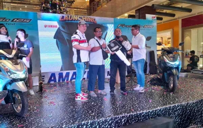 Alfa Scorpii Serahkan Yamaha FreeGo 125 Connected Kepada Konsumen Pertama