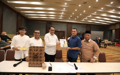 Golkar Beri 10 Tiket Umrah Gratis ke Kader