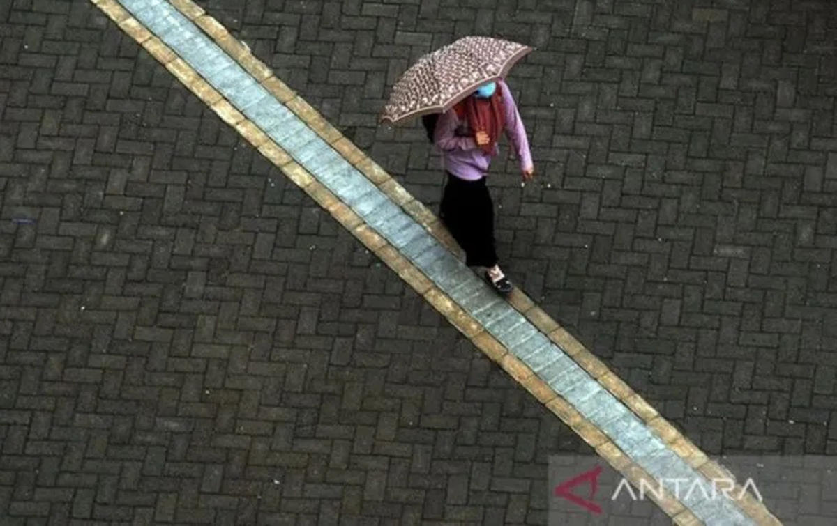 Warga Kota Medan Diminta Waspadai Hujan Disertai Petir