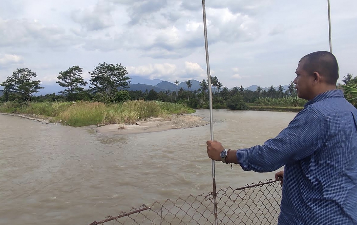 Oki, 14 Tahun Geluti Profesi Penangkap Ikan Sungai Batangtoru