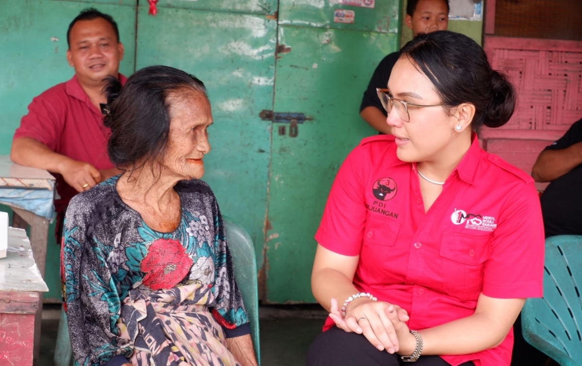 Tim Srikandi MRS yang Dimotori Meryl Rouli Saragih Bagikan Ratusan Nasi Kotak Menu Stunting Resep Megawati Soekarnoputri