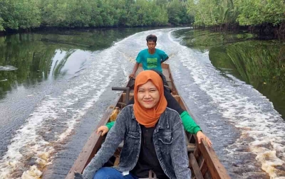 Mengenal Resti, Mantri BRI Tangguh Yang Melayani Masyarakat Sungai Guntung