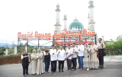 Alumni SMAN 1 Medan Gelar Pengajian di Masjid Syahrun Nur Sipirok
