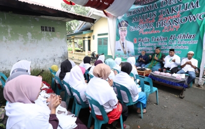 Relawan TGDG Serahkan Bantuan ke Majelis Taklim Al Ikhlas Medan
