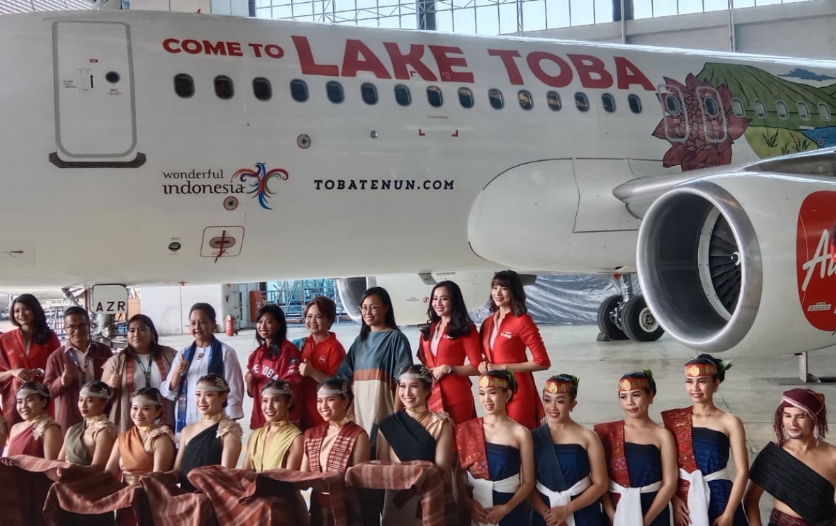 Indonesia AirAsia Luncurkan Livery Toba Lake