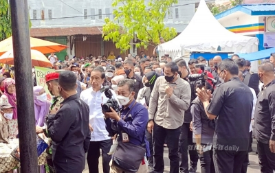 Cek Harga, Joko Widodo Kunjungi Pasar Bakti Kota Medan
