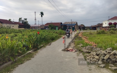Oknum Warga Bongkar dan Pagar Jalan Umum yang Dibangun Pemkab Deliserdang