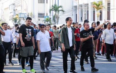 Jokowi Hadir di CFD Kawasan Lapangan Merdeka, Warga Medan Antusias dan Kaget