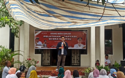 Orang Muda Ganjar Batubara Ajarkan Masyarakat Desa Beradaptasi di Era Digital