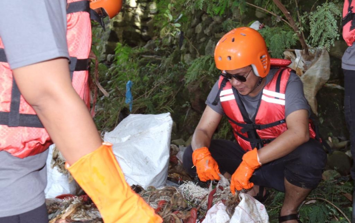 Aksi Bersih Bantaran Sungai Ciliwung, 583 Kg Sampah Terkumpul