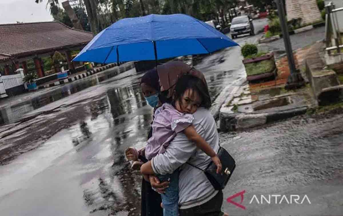 Senin, Hujan Ringan Diprediksi Terjadi di Kota Medan