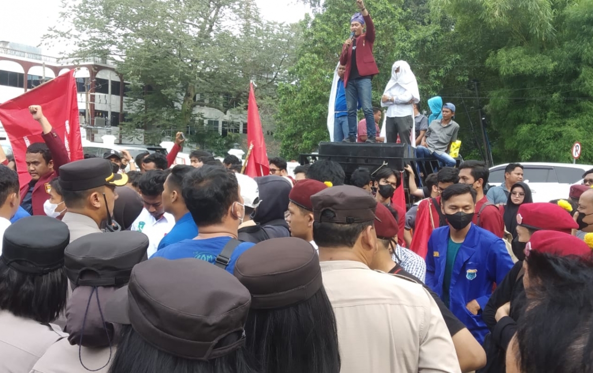 Cipayung Plus Nilai Bobby Nasution Gagal Jadi Walikota Medan: Lebih Baik Mundur!