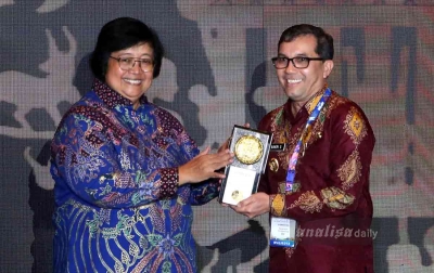 Banda Aceh Raih Piala Adipura Kategori Kota Sedang