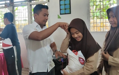Kadin Batubara Berbagi Sambangi SMPN 3 Air Putih