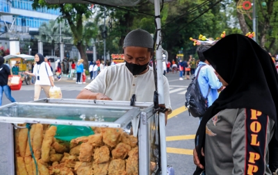 Berjualan di Car Free Day, Omzet Pelaku UMKM dan Pedagang Keliling Meningkat