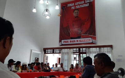Paul Baja M Siahaan Terima Puluhan Warga dari Medan Utara di Rumah Aspirasi