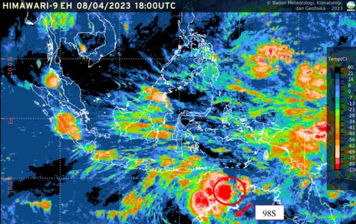 Bibit Siklon 98S Berpotensi Tumbuh Menjadi Siklon Tropis