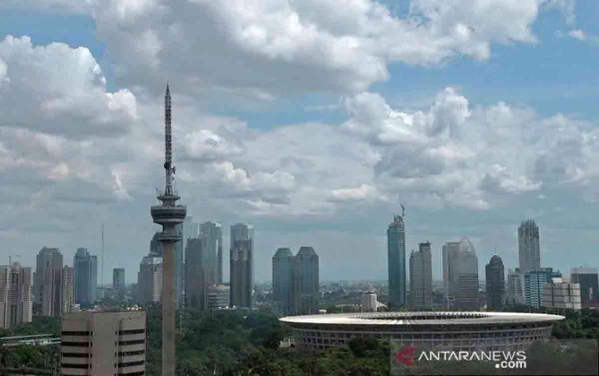 Senin, Sebagian Besar Daerah di Indonesia Berawan