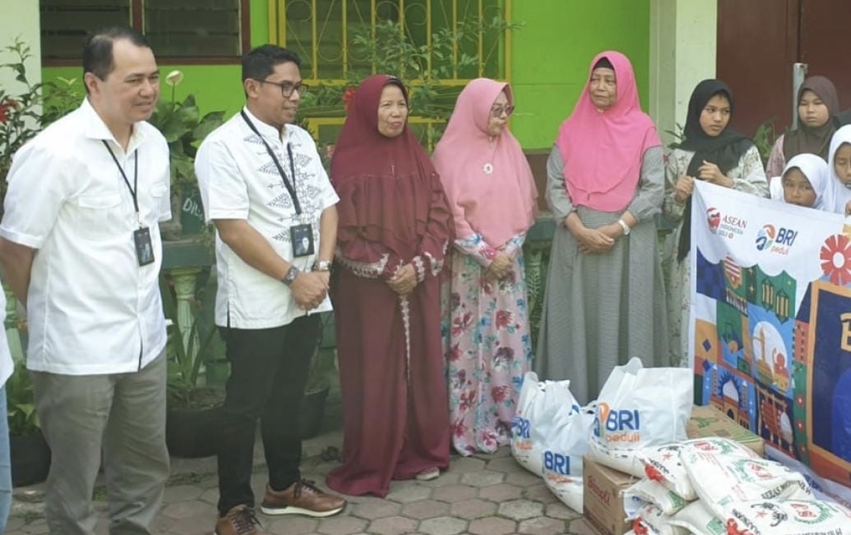 Momentum Ramadan, 2.000 Paket Sembako Dibagikan kepada Masyarakat