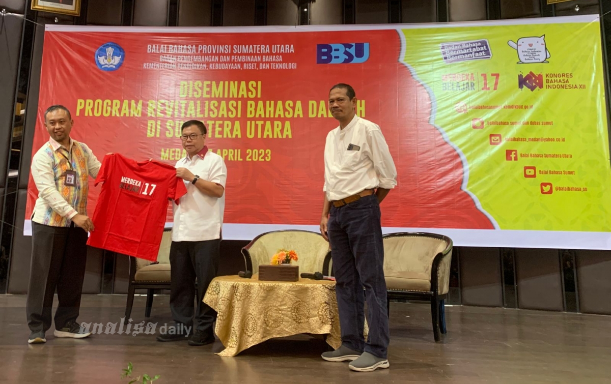 Sofyan Tan Dukung Program Revitalisasi Bahasa Daerah Balai Bahasa Sumatera Utara