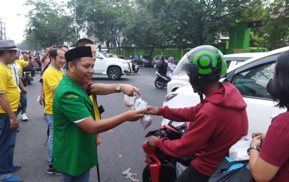 Perkuat Moderasi Beragama, Ansor dan Pemuda Lintas Agama Bagikan 5.000 Takjil