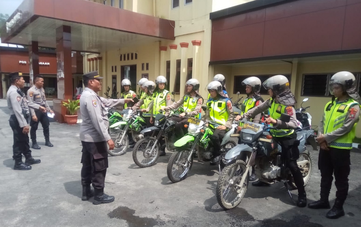 Polres Taput Kerahkan 100 Personel Tim Urai Kemacetan Arus Mudik ...