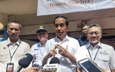 Jokowi: Harga Barang Turun Akan Perkuat Daya Beli Rakyat