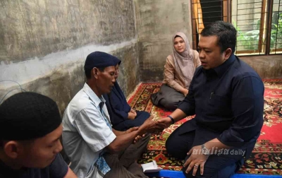 Dolly Pasaribu Kunjungi Rumah Mahasiswi Korban Pembunuhan di Kota Medan