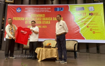 Sofyan Tan Dukung Program Revitalisasi Bahasa Daerah Balai Bahasa Sumatera Utara