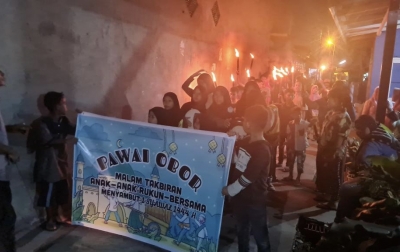 Kemeriahan Pawai Obor dan Rebana Lebaran Idul Fitri 1444 Hijriah