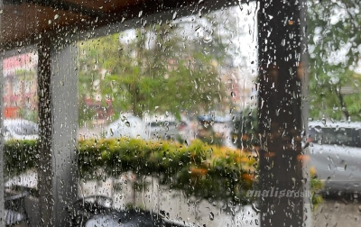 Hujan Intensitas Ringan-Lebat Berpeluang Turun di Sejumlah Kota Besar Indonesia