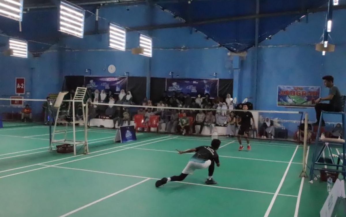 Keseruan Laga Final Turnamen Badminton Antar Pelajar Kota Medan