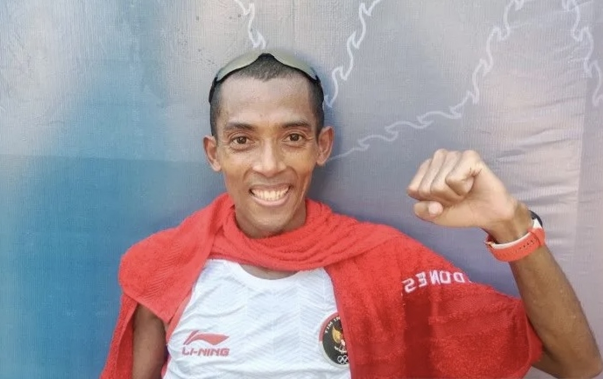 Atlet Indonesia Agus Prayogo Raih Emas Maraton Putra SEA Games Kamboja