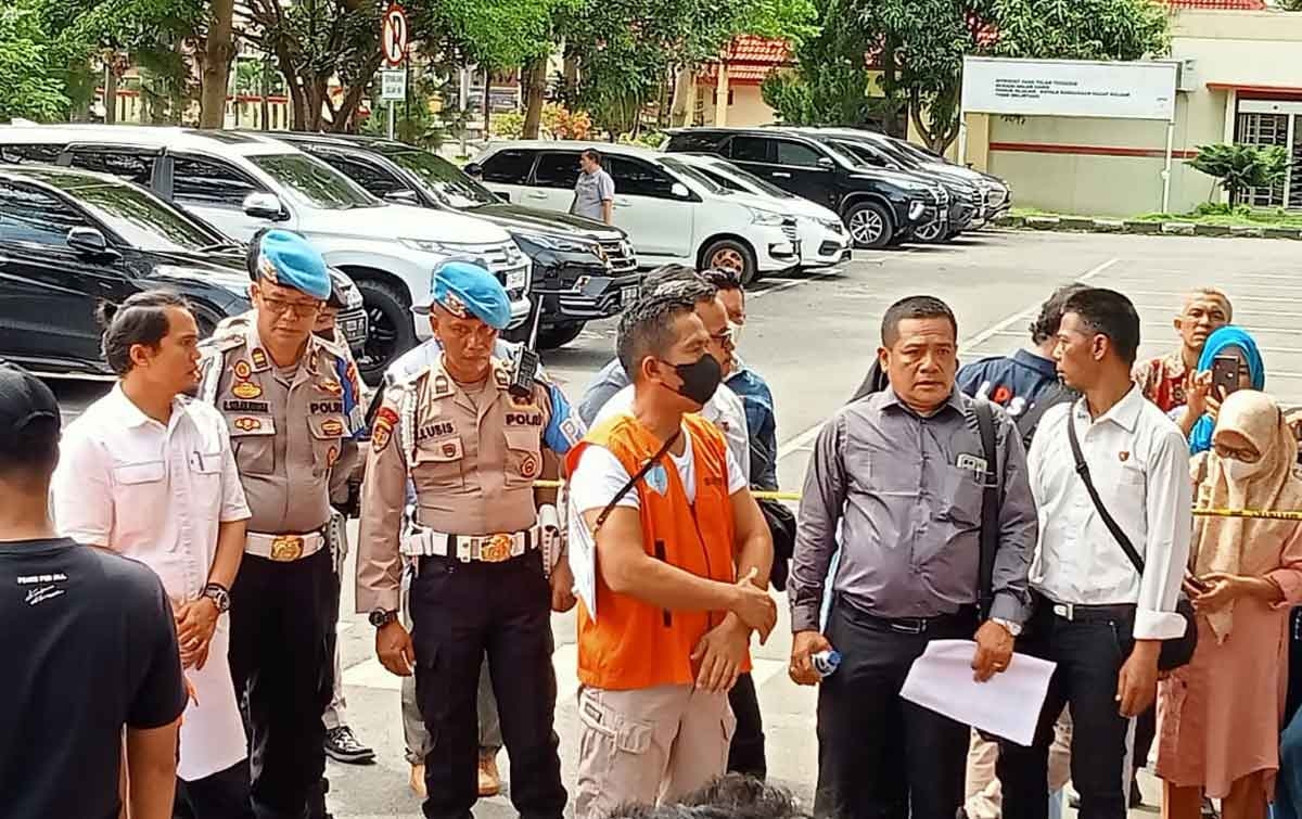 Rekonstruksi, AKBP Achiruddin Hasibuan Perintahkan Ambil Senjata