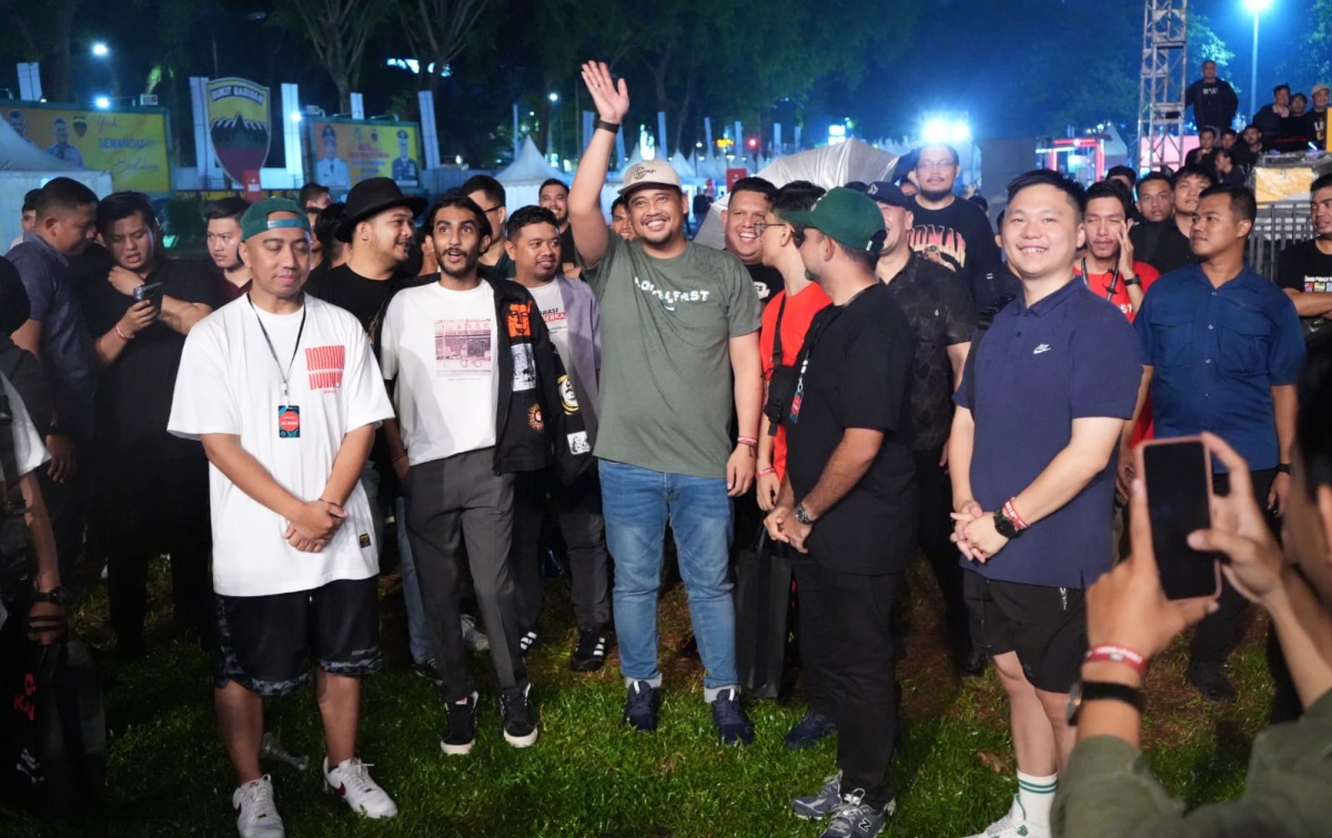 Bersama Ratusan Anak Muda Medan, Bobby Saksikan Kemeriahan Localfest 2023