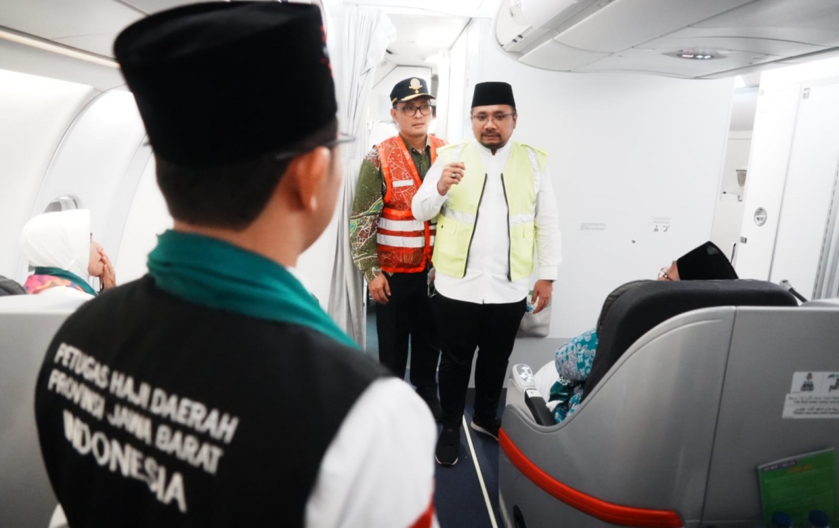 Perdana, Menag Yaqut Lepas Penerbangan Haji dari Bandara Kertajati
