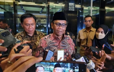 Jhonny Plate Tersangka, Mahfud MD: Tidak Ada Politisasi Hukum